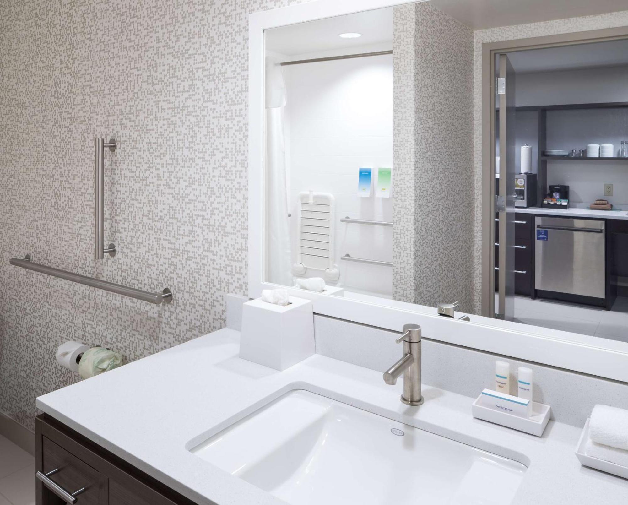 Home2 Suites By Hilton Fort Worth Cultural District Экстерьер фото